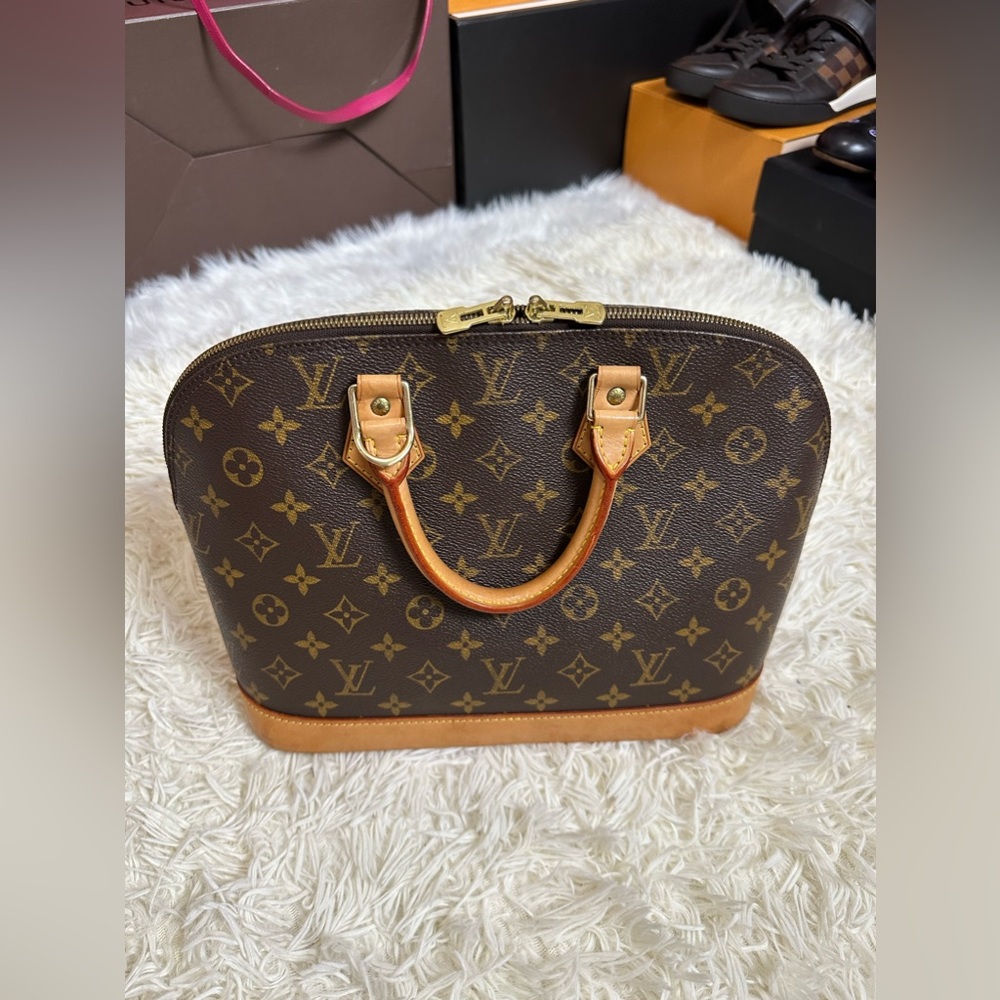 Louis Vuitton Alma